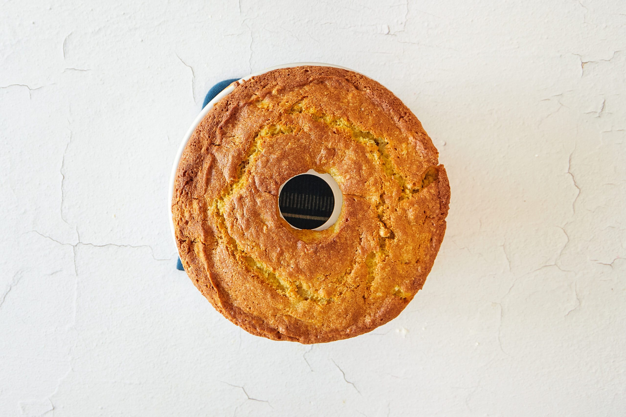 Bake and garnish the banana nut cake