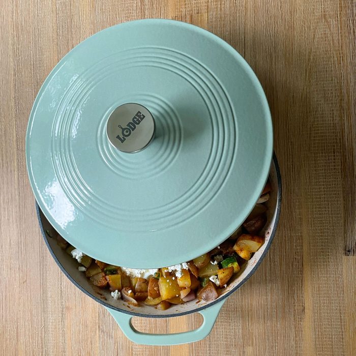 Toha24 Lodge Enameled Cast Iron Casserole Katie Bandurski Ssedit 01