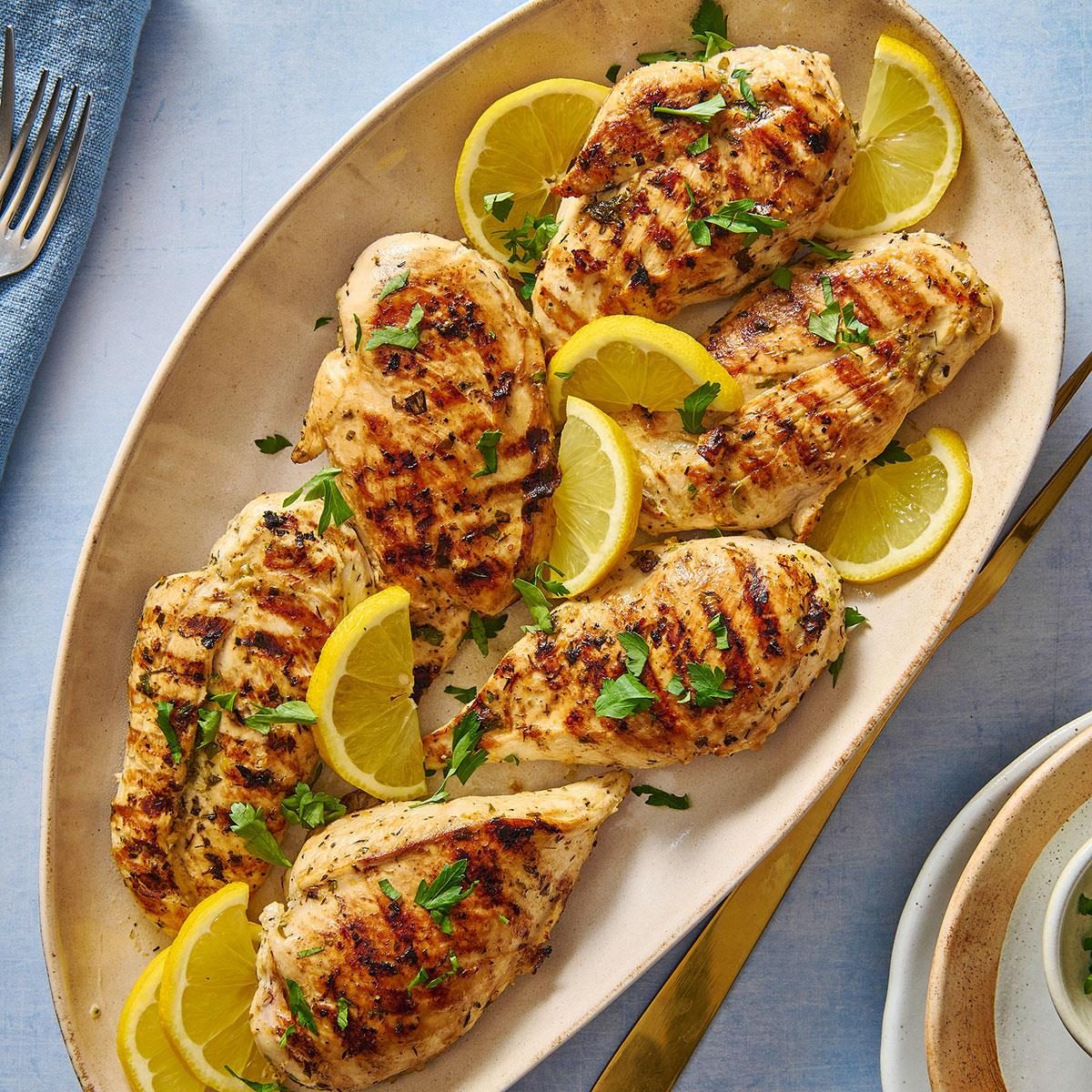 Easy Grilled Lemon Chicken Exps Tohd24 40183 Juliahartbeck 6