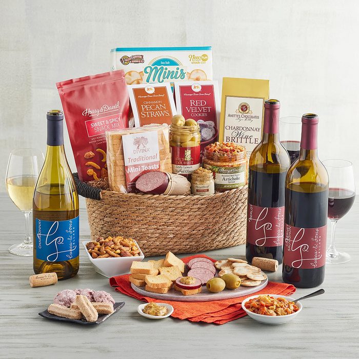 Lucca & Sons Deluxe Wine Lovers Gift Basket