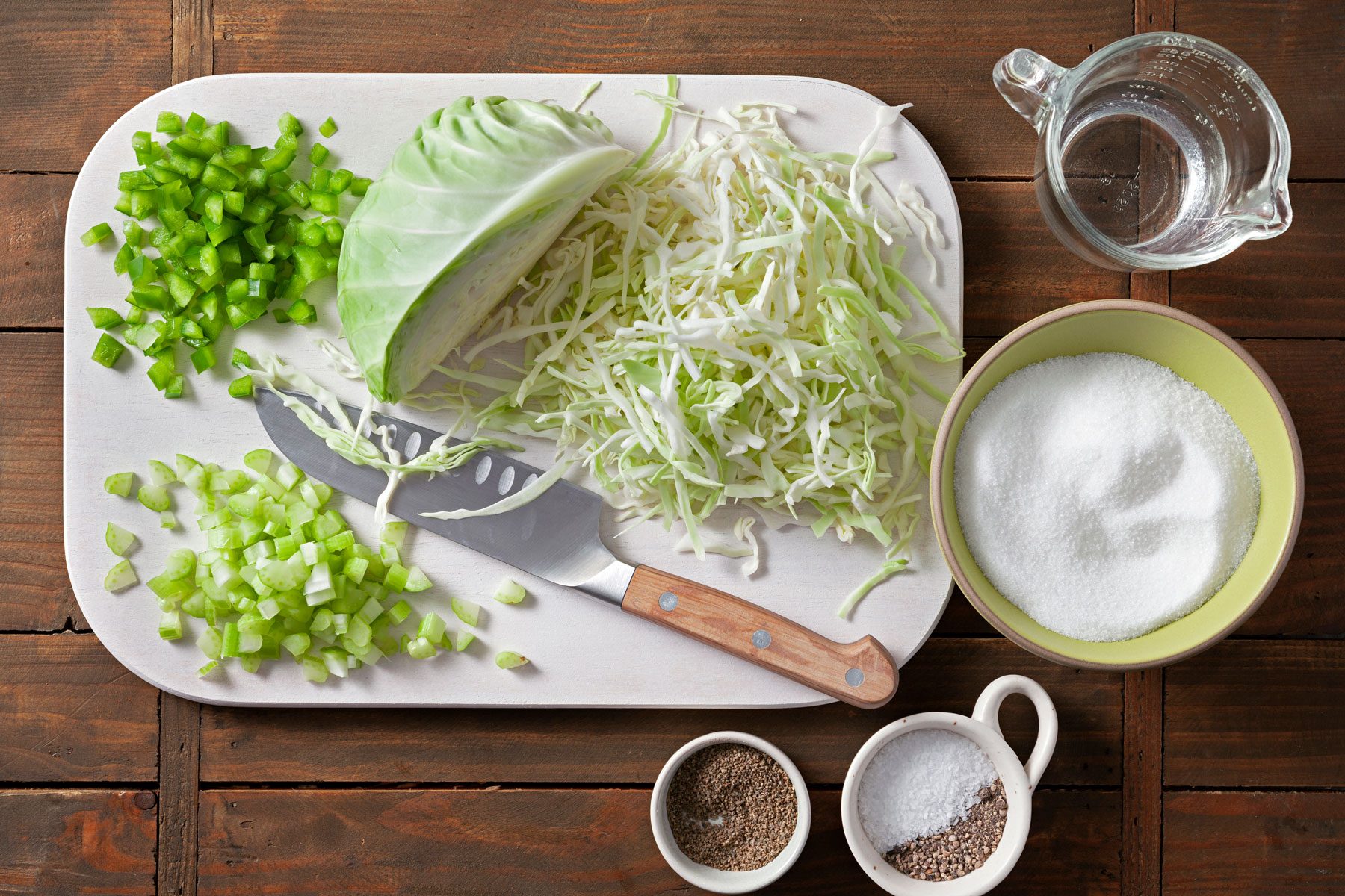 Cabbage, green pepper, celery, sugar, vinegar, celery seed, salt and pepper.