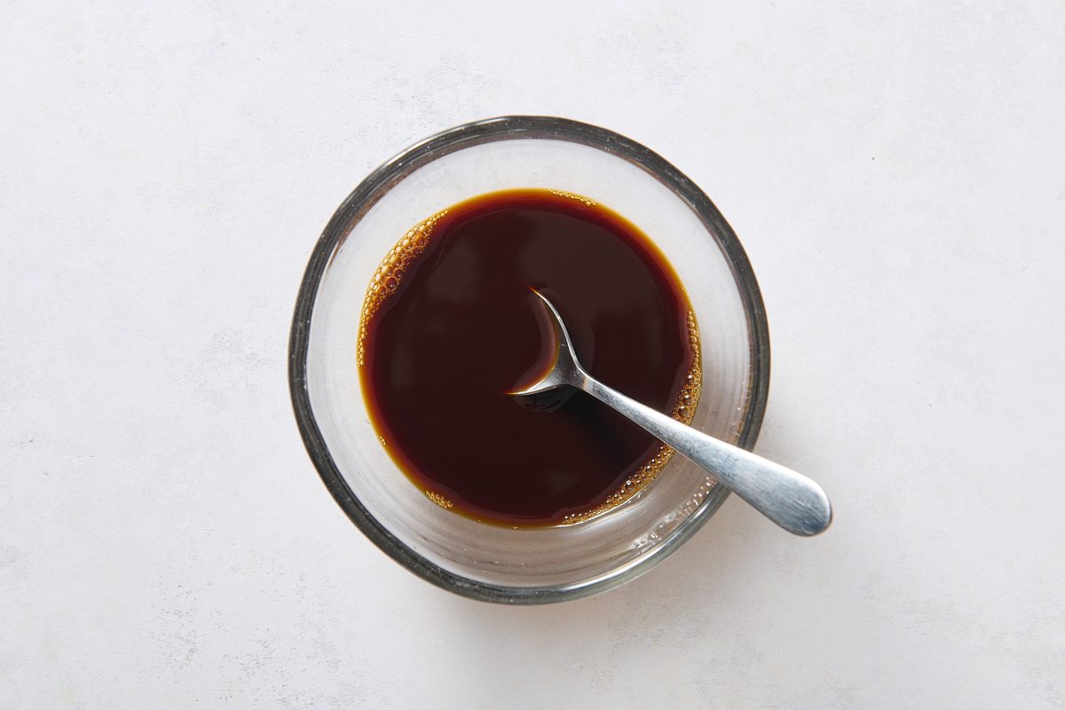 Dissolving coffee granules in water