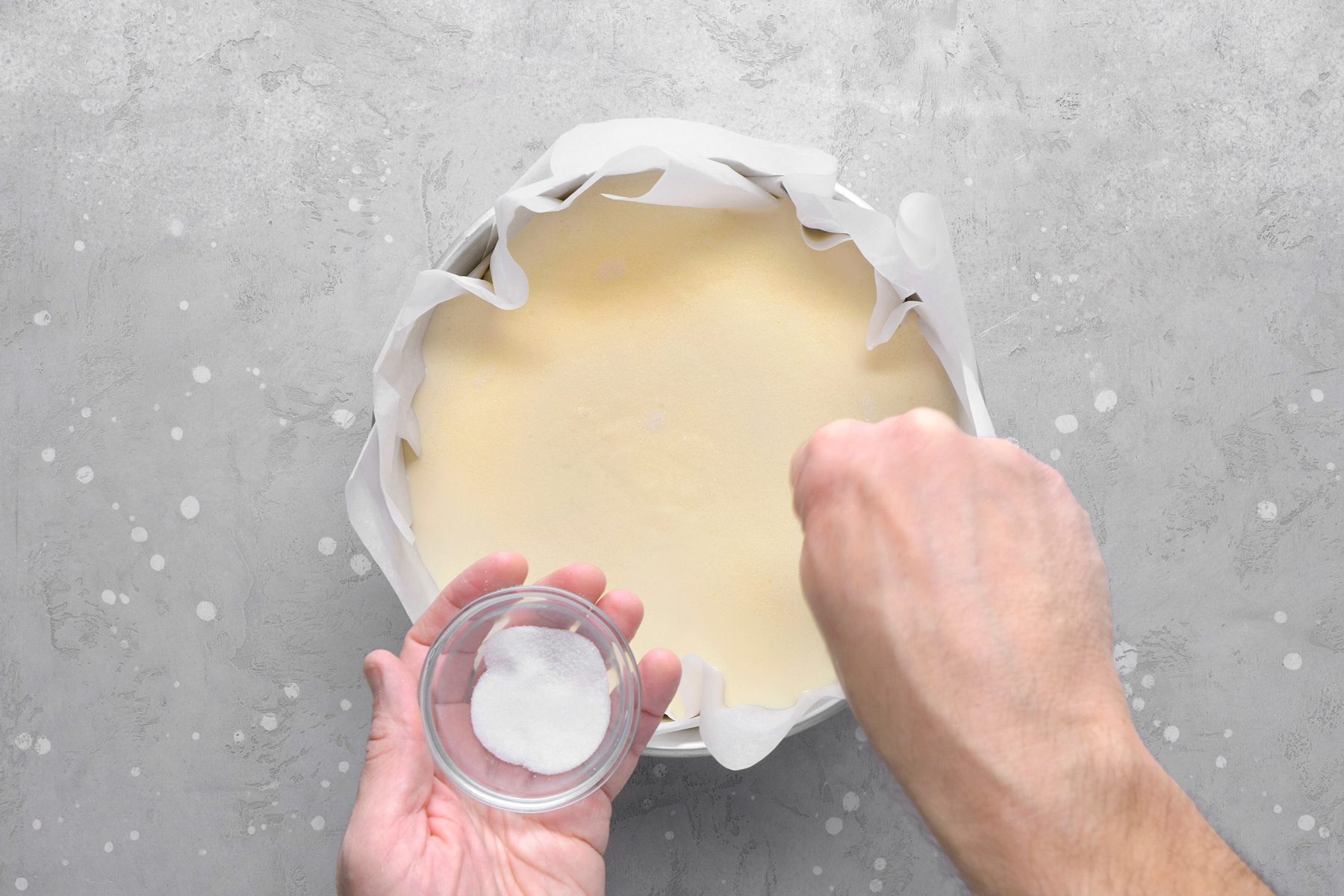 Dust the top of the Basque cheesecake with the remaining 1 tablespoon of sugar for a finishing touch.