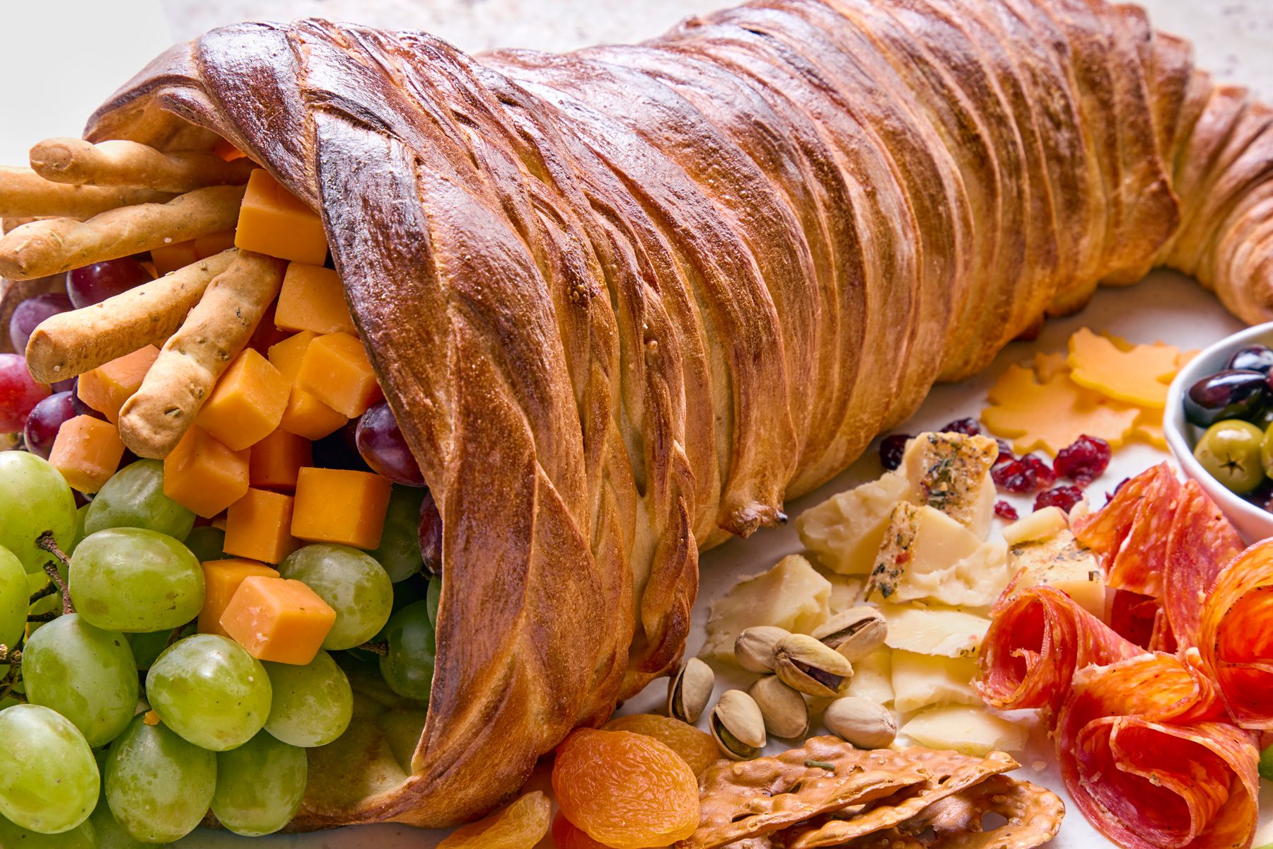 close shot of bread cornucopia.