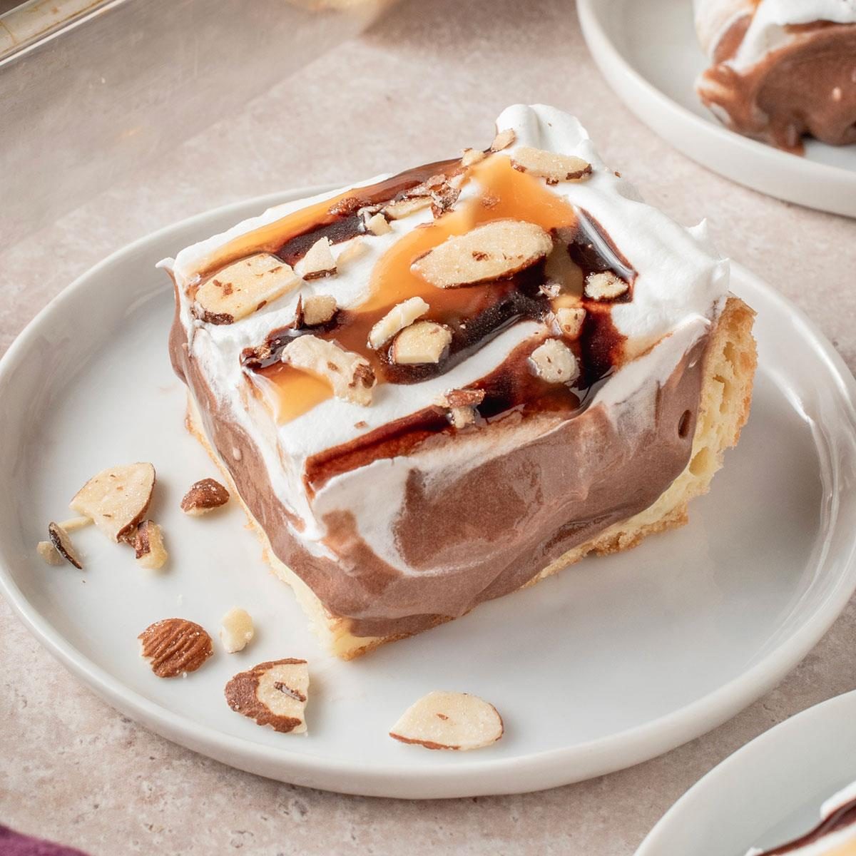 Cream Puff Dessert Exps Tohd24 13272 Melissapatterson 17