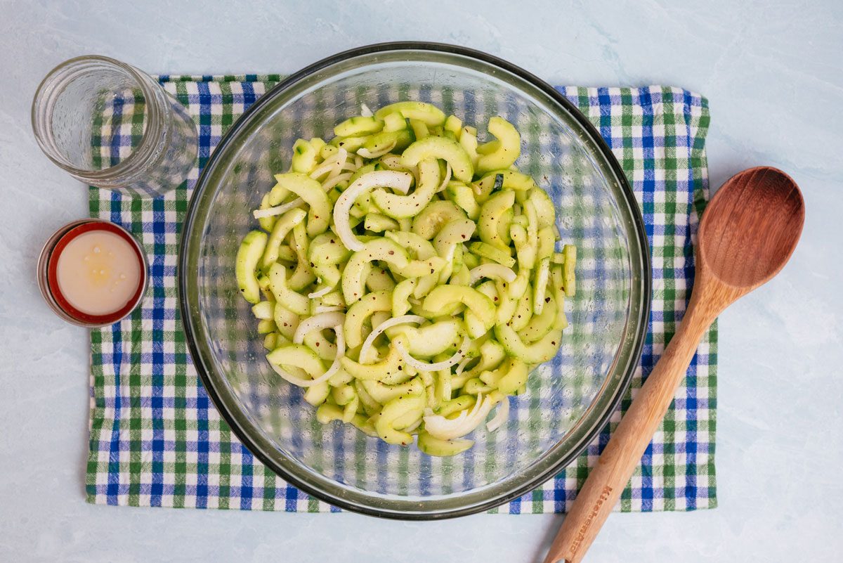 Marinated Cucumbers Tohd24 12580 Jojobaccam