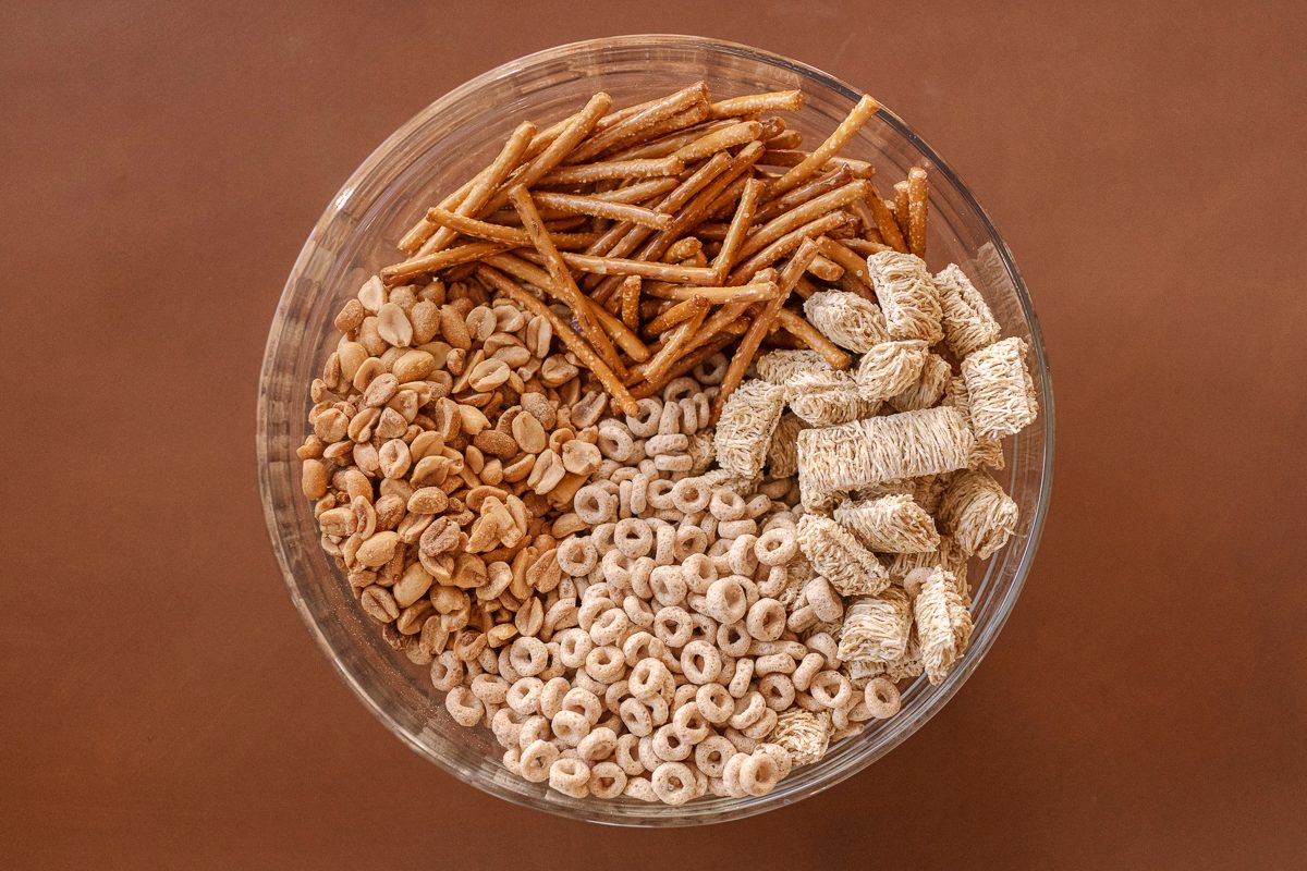 Nuts And Bolts Snack Mix Tohd24 5018 Jackiealpers 01