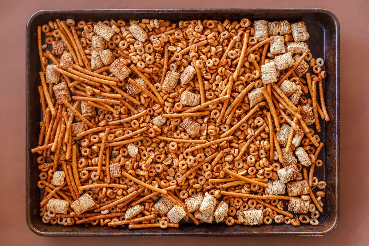 Nuts And Bolts Snack Mix Tohd24 5018 Jackiealpers 11 Food photography of Nuts and Bolts snack mix by Jackie Alpers for Taste of Home.