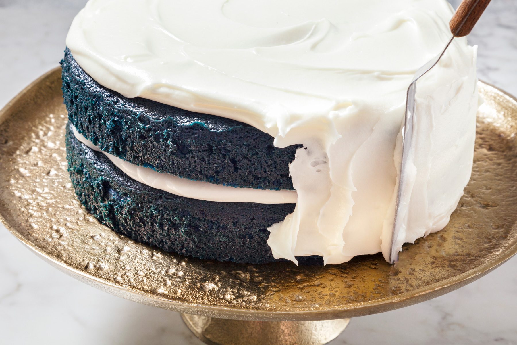 frost the top and sides to make a 2-layer cake.