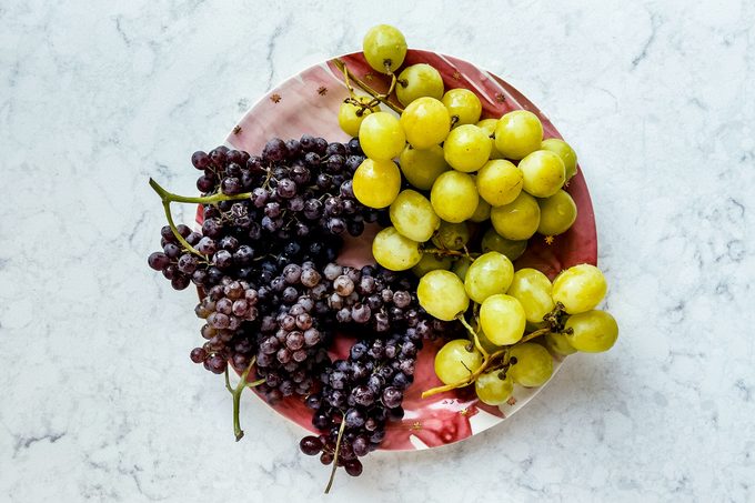 5 Foods You Shouldn't Microwave - grapes