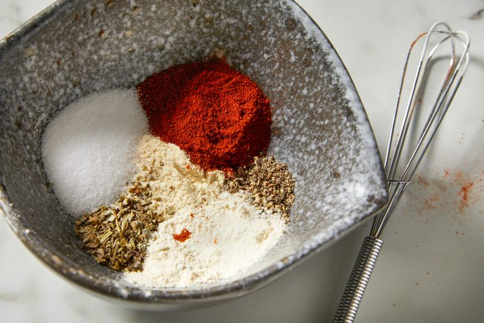In a small bowl, combine paprika, garlic powder, salt, onion powder, Italian seasoning and pepper.