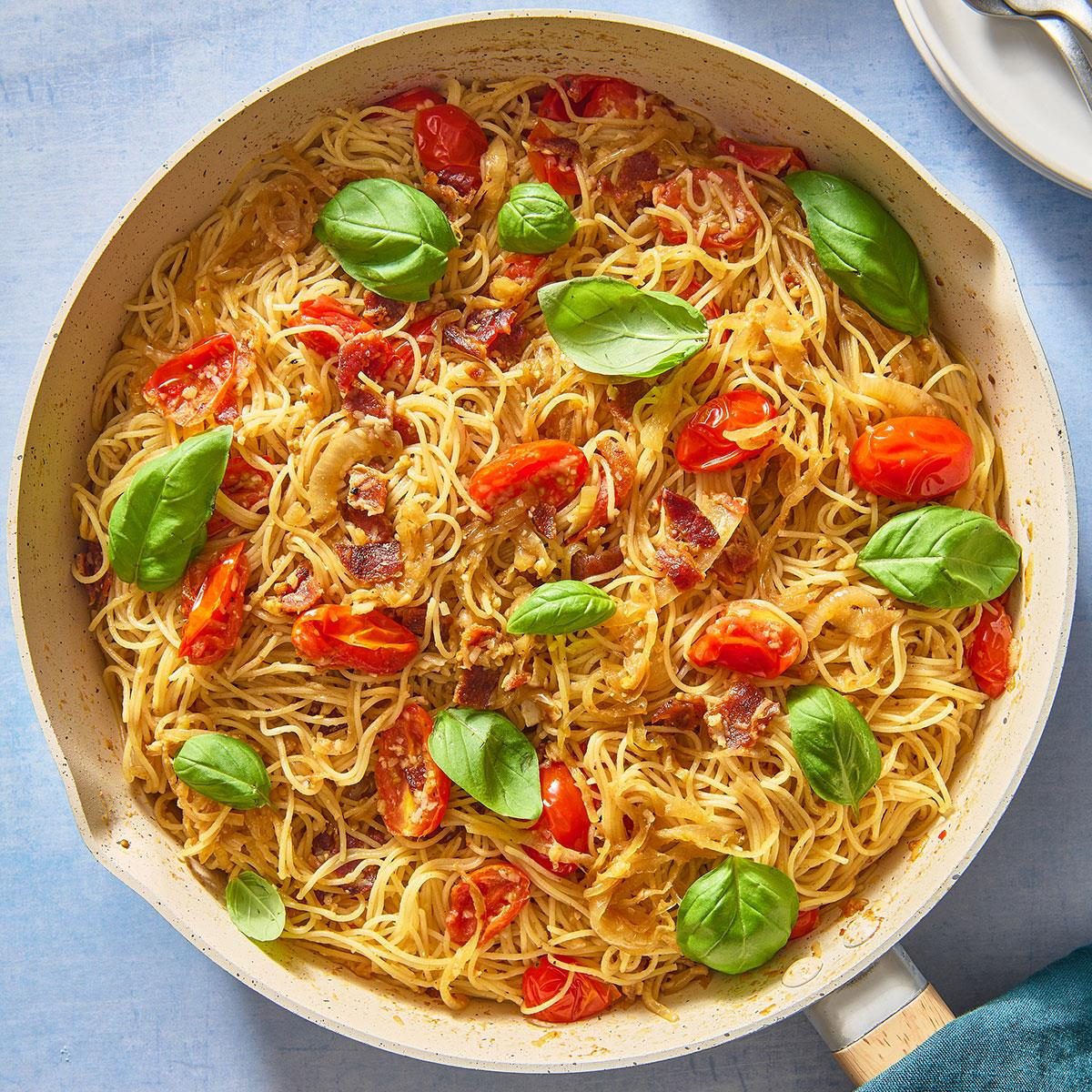 Caramelized Onion Garlic Pasta Exps Tohd24 86656 Juliahartbeck 6