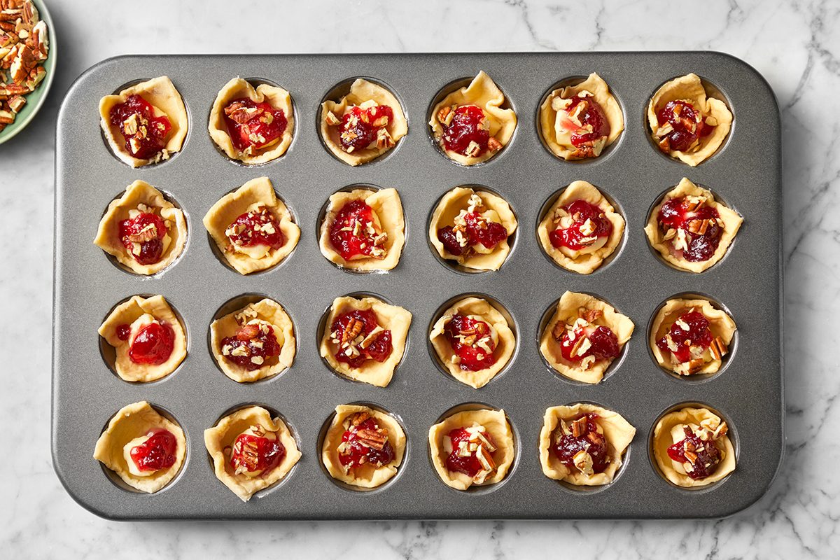 Cranberry Brie Bites Tohcom24 77615 Dr 12 10 09b