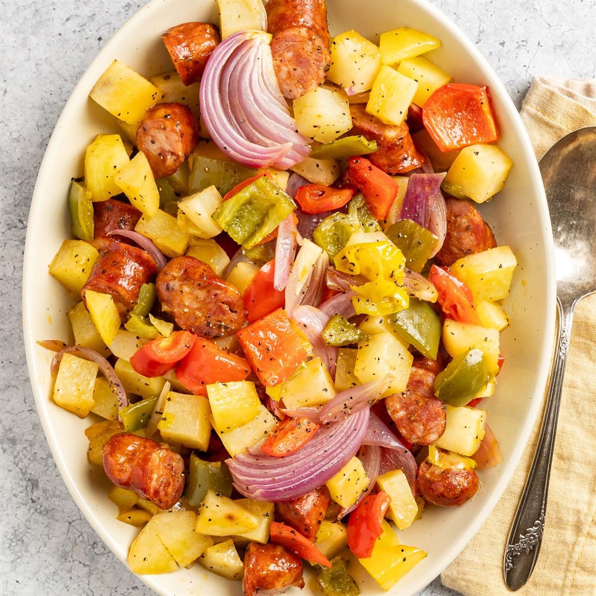 Spicy Roasted Sausage Potatoes And Peppers Exps Tohd24 173826 Kristinavanni 5