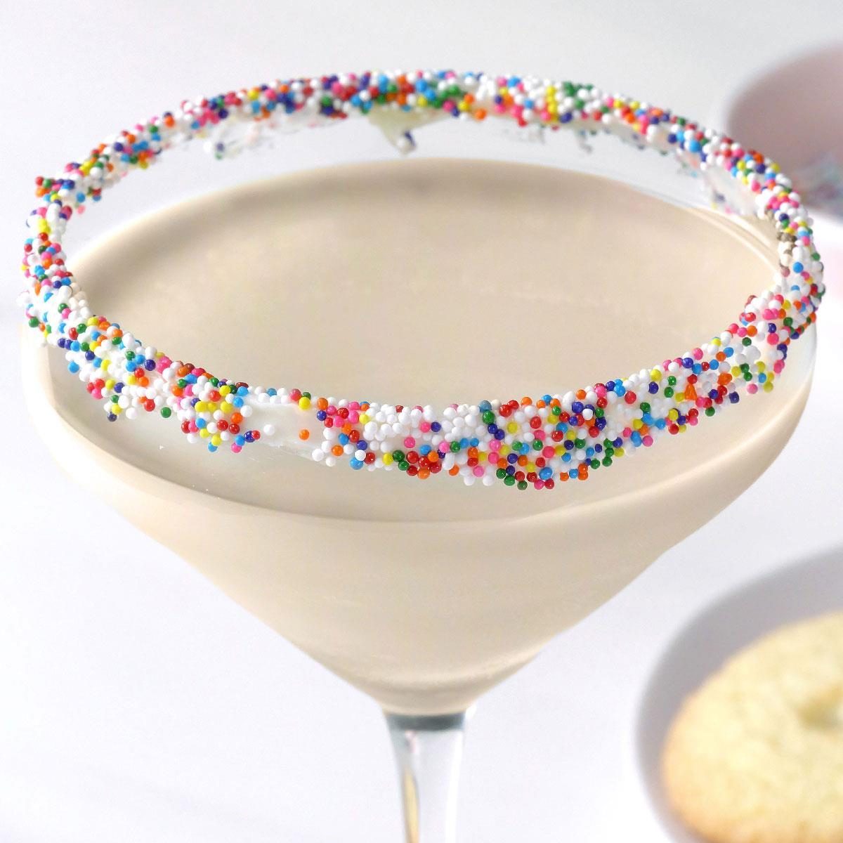 Sugar Cookie Martini Exps Tohvp24 276626 Mr 05 24 2 Rms