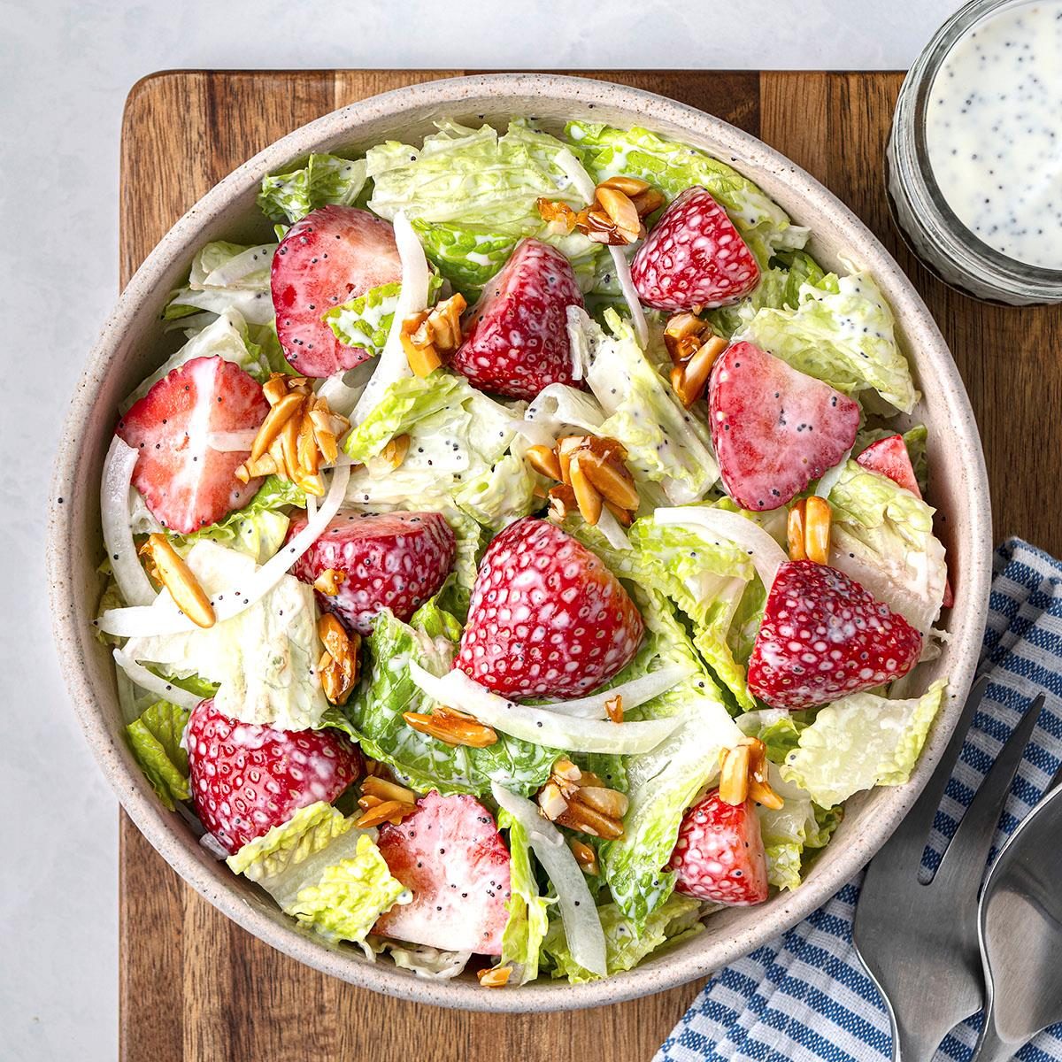 Strawberry Poppy Seed Salad Exps Tohd25 43225 Christinema 2
