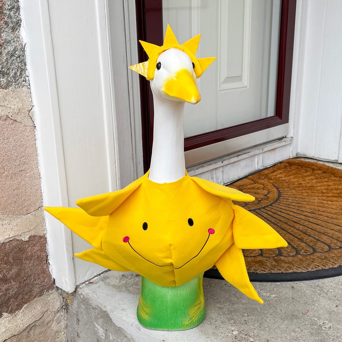 This Silly Gaggleville Porch Goose Brings Me So. Much. Joy.