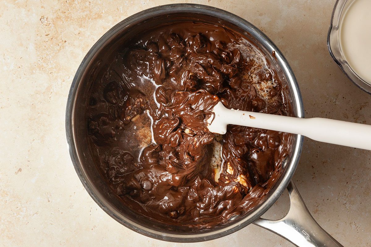 Eramine base for ding dong cake