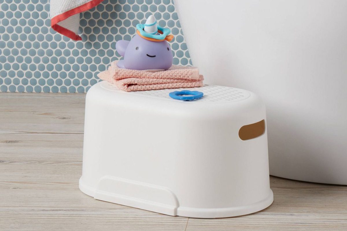 10 Kitchen Step Stools That’ll Help You Reach the Top Shelf