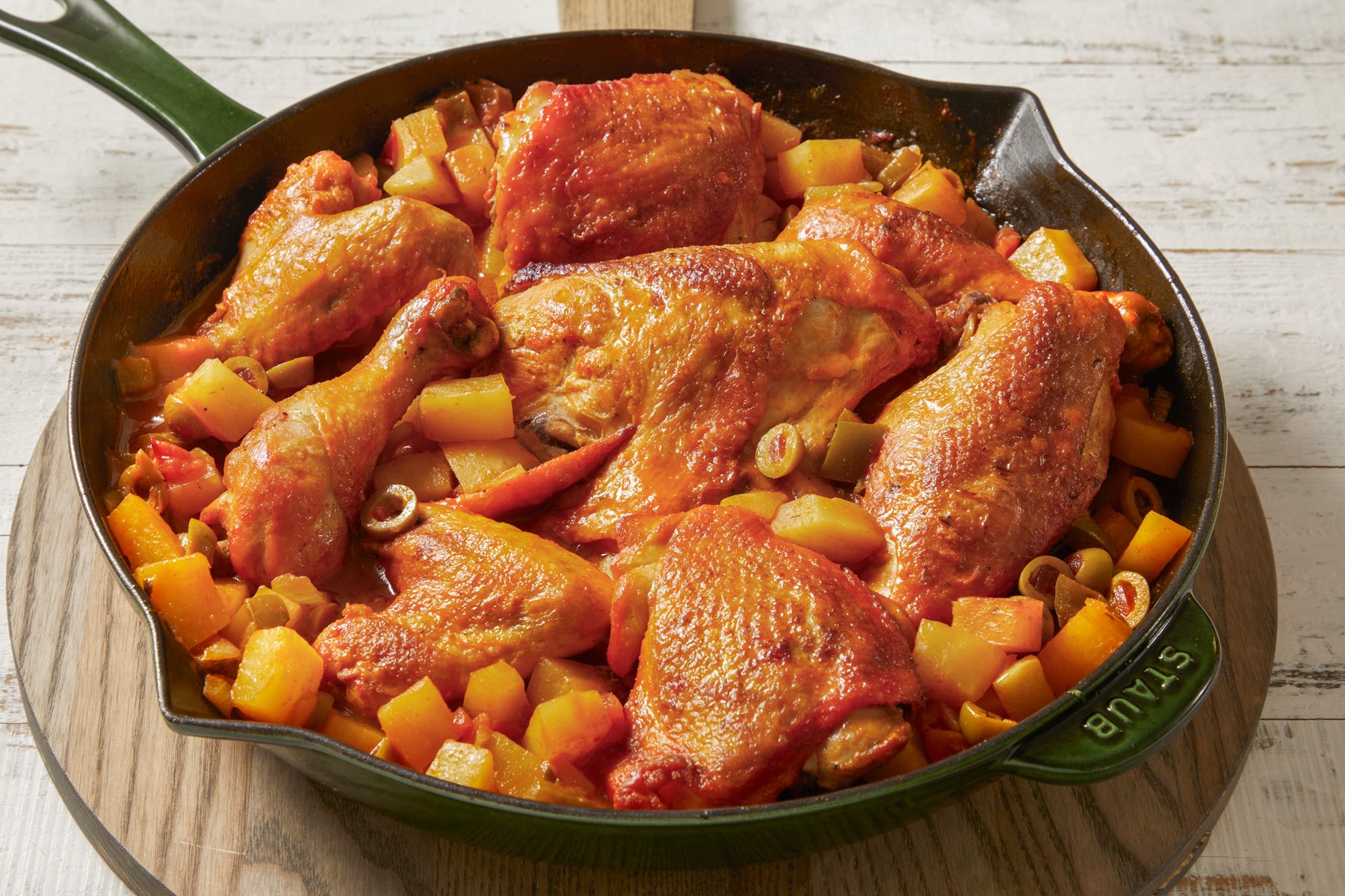 3/4th shot of Pollo Guisado