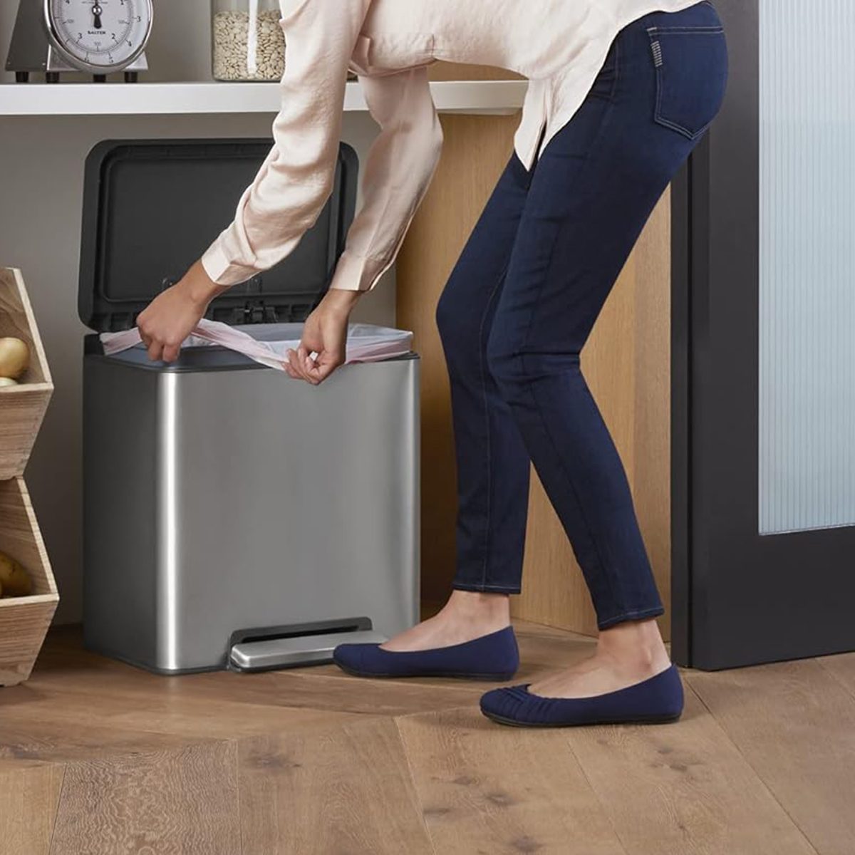 Kohler 8 Gallon Compact Hands Free Kitchen Step Can