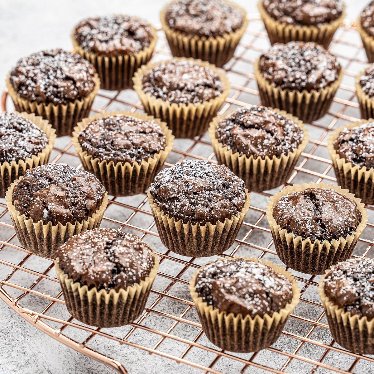 Mini Brownie Treats Exps Tohd25 19759 Erickleinberg 3