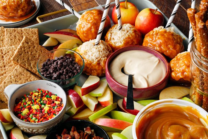 Caramel Apple Bar assorted in tray