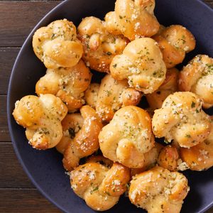 Homemade Garlic Knots Exps Ft25 280324 Jr 0807 1