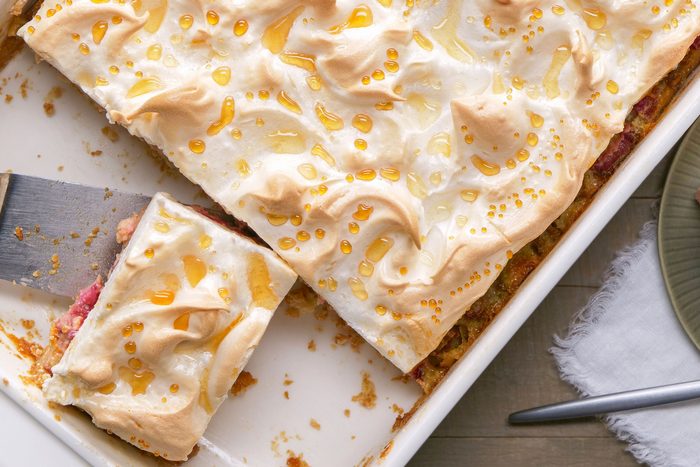 Rhubarb Meringue Dessert Tohvp25 14589 Mr 05 14 1