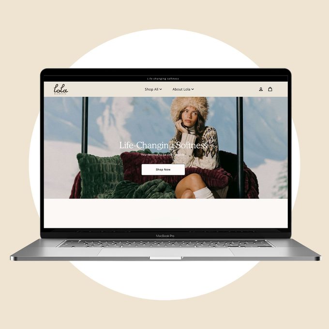 Eyeing A Lola Blanket