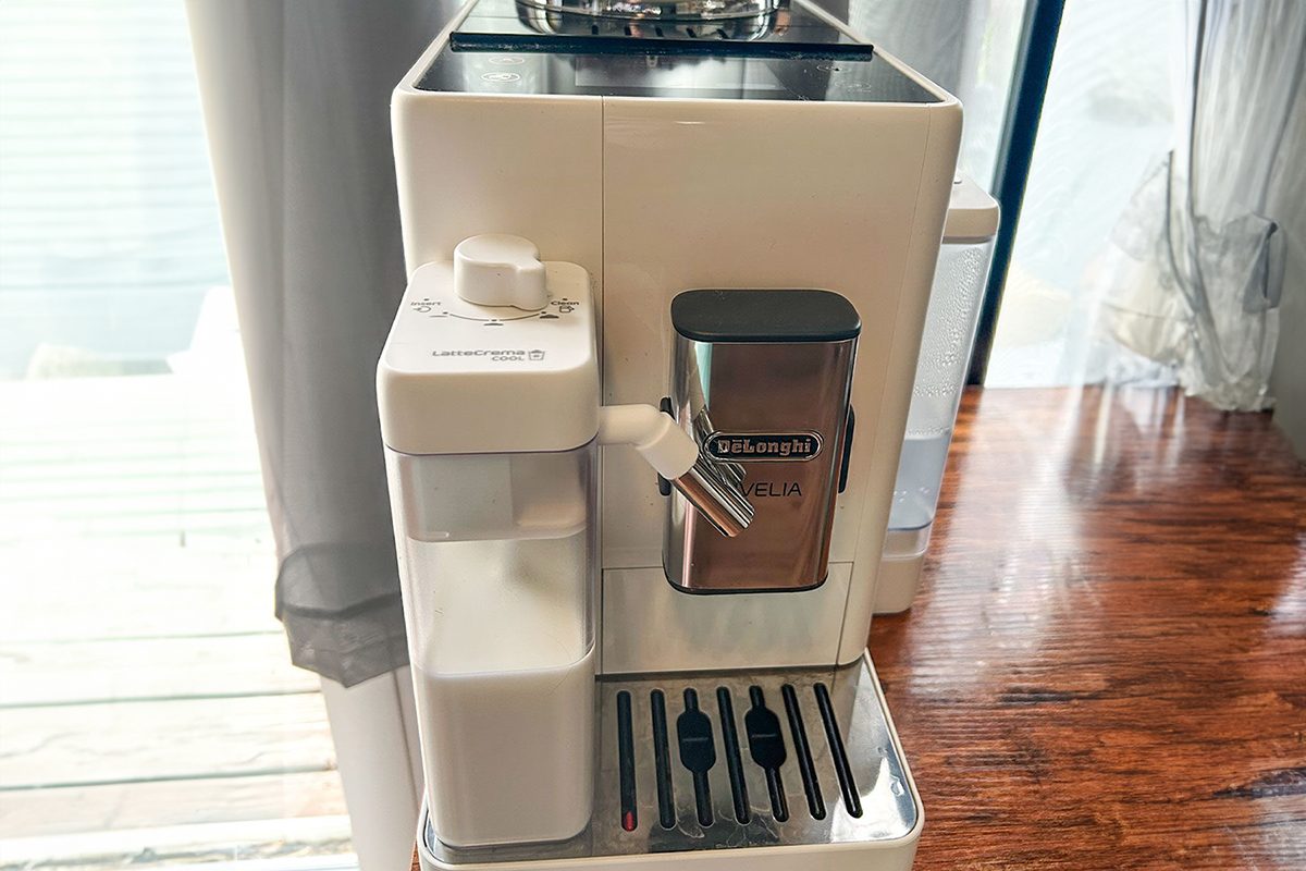 Rivelia Espresso Machine