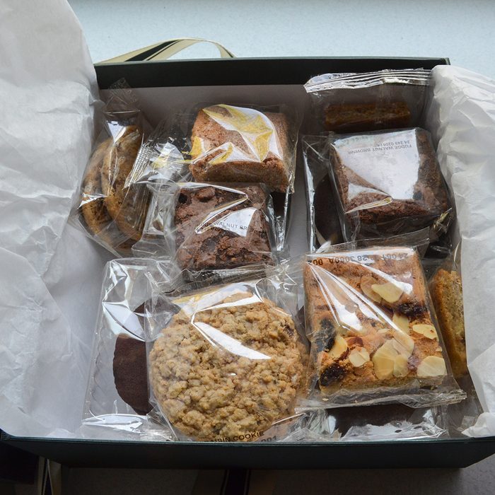 Toha25 Sweets & Treats Gift Basket Emily Way 01 Ssedit