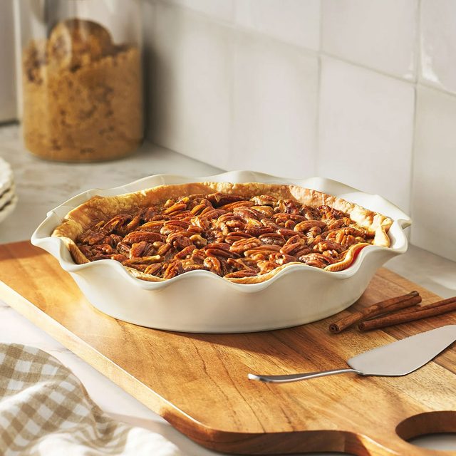 Walmart Just Dropped The Pioneer Woman Holiday Collection Linen Ruffle Pie Plate Via Walmart.com