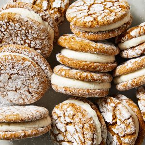 Gingerbread Crinkle Cookie Sandwiches